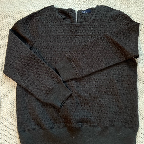 GAP Sweaters - GAP NWT Women’s Textured Dark Gray Crewneck Sweater